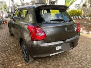Suzuki Swift 2022 Gray