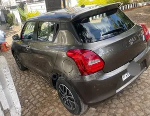 Suzuki Swift 2022 Gray