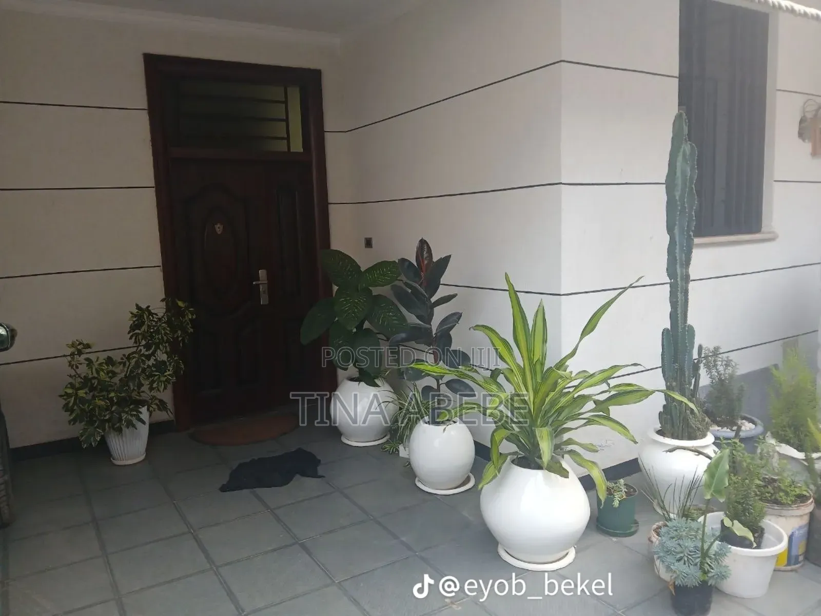 6bdrm House in Akaky Kaliti for sale