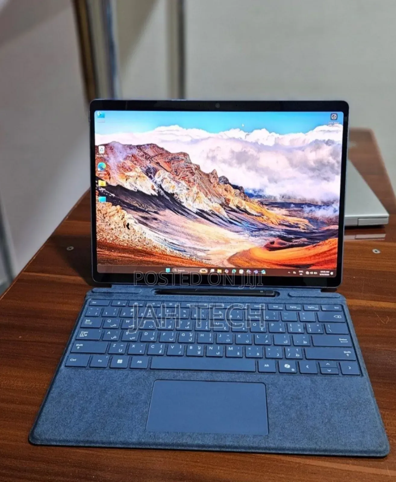 New Microsoft Surface Pro 11th Edition, a Copilot+ PC 16GB SSD 512GB