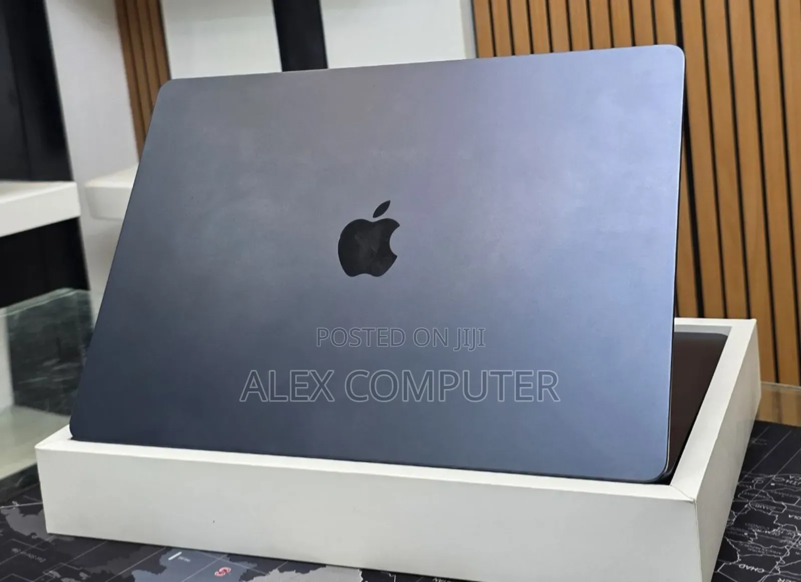 New Laptop Apple MacBook Air 2025 M4 15-inch 16GB Apple M4 SSD 256GB