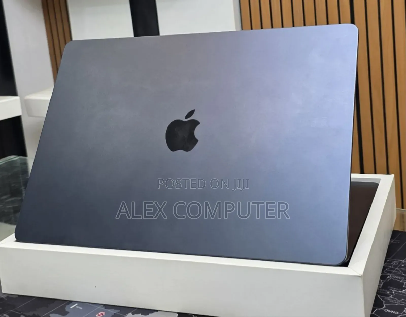 New Laptop Apple MacBook Air 2025 M4 15-inch 16GB Apple M4 SSD 256GB