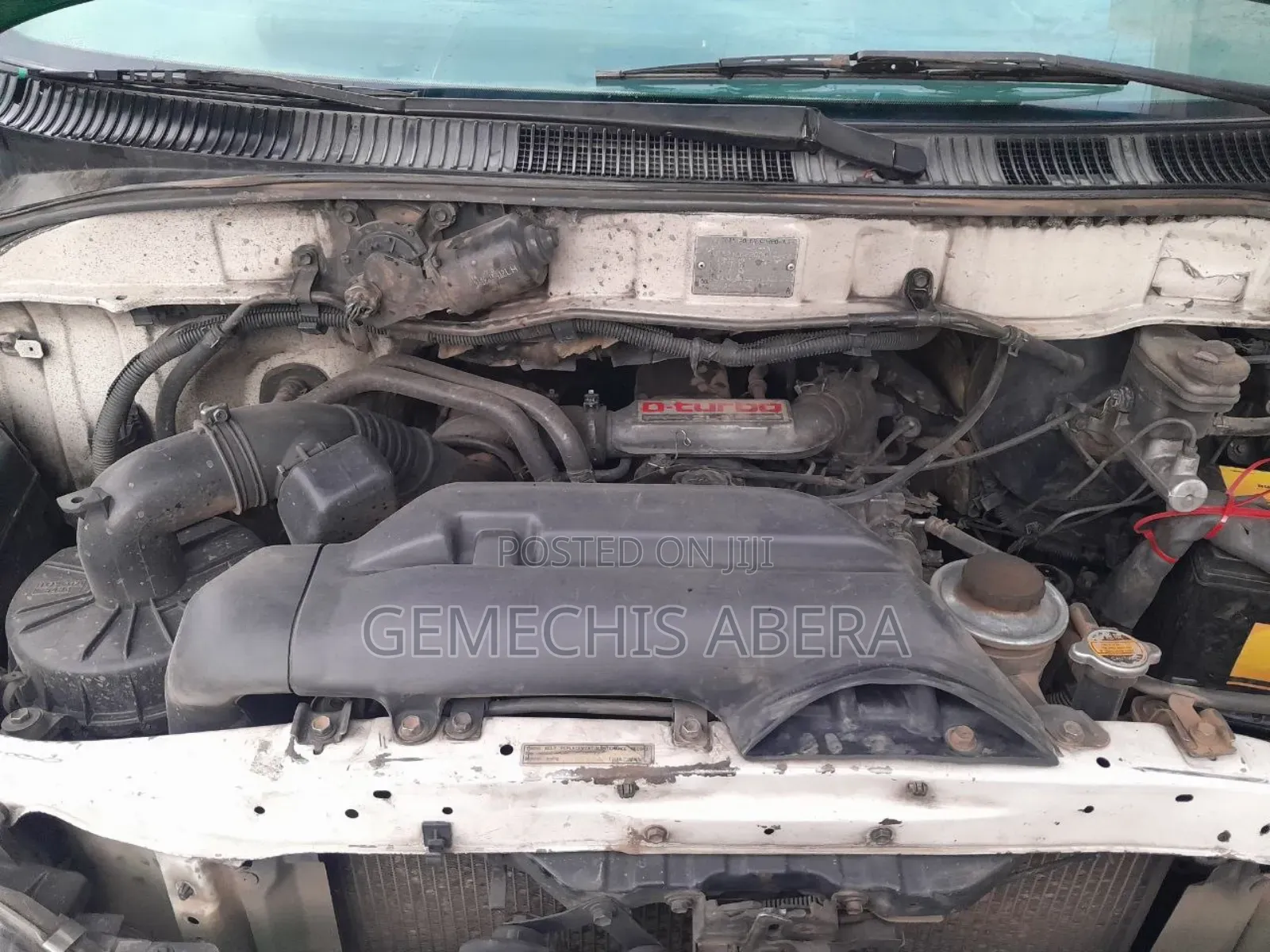 Toyota HiAce 2000 Green