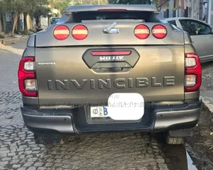 Toyota Hilux 2021 Beige