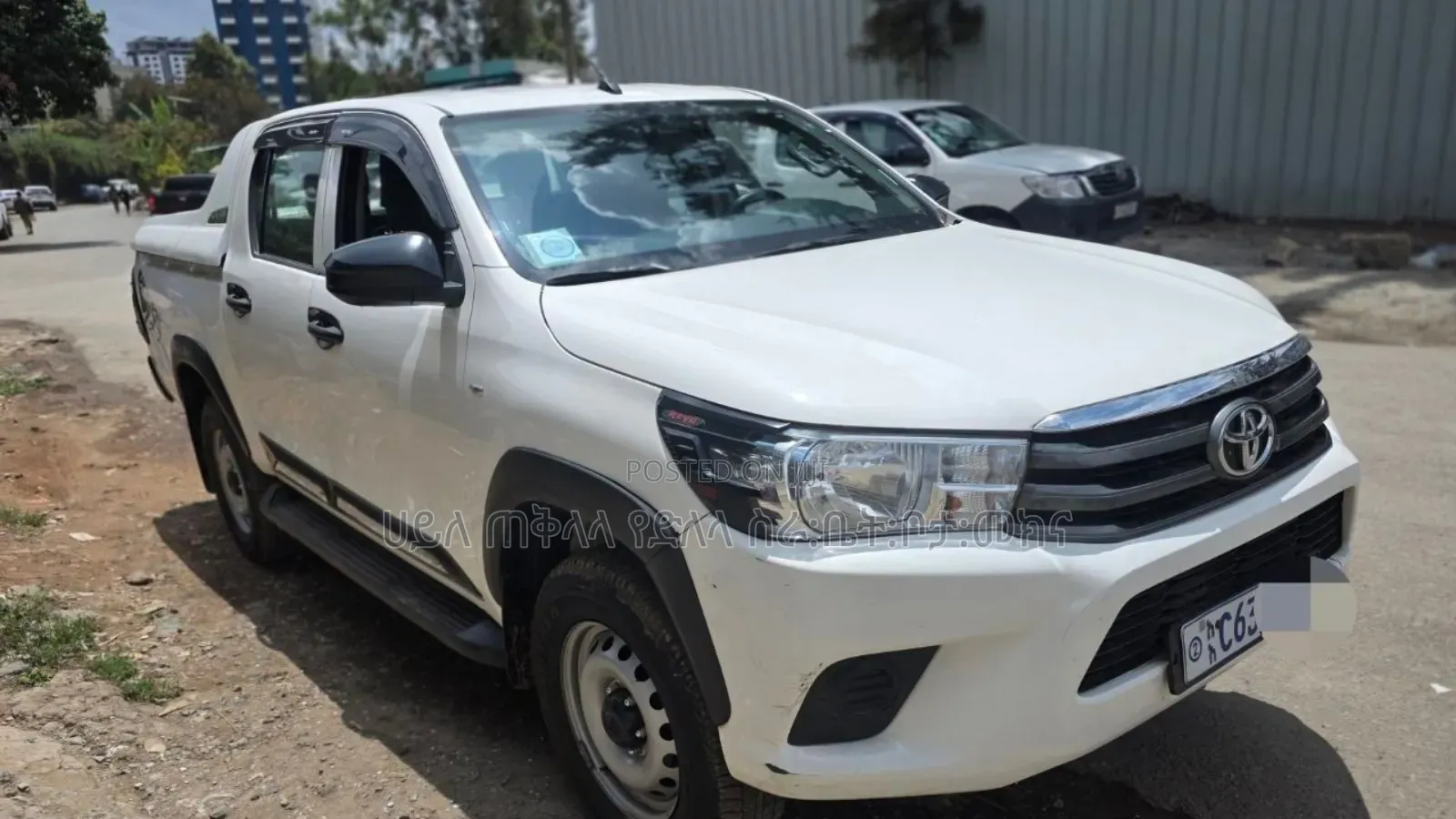 Toyota Hilux 2022 White