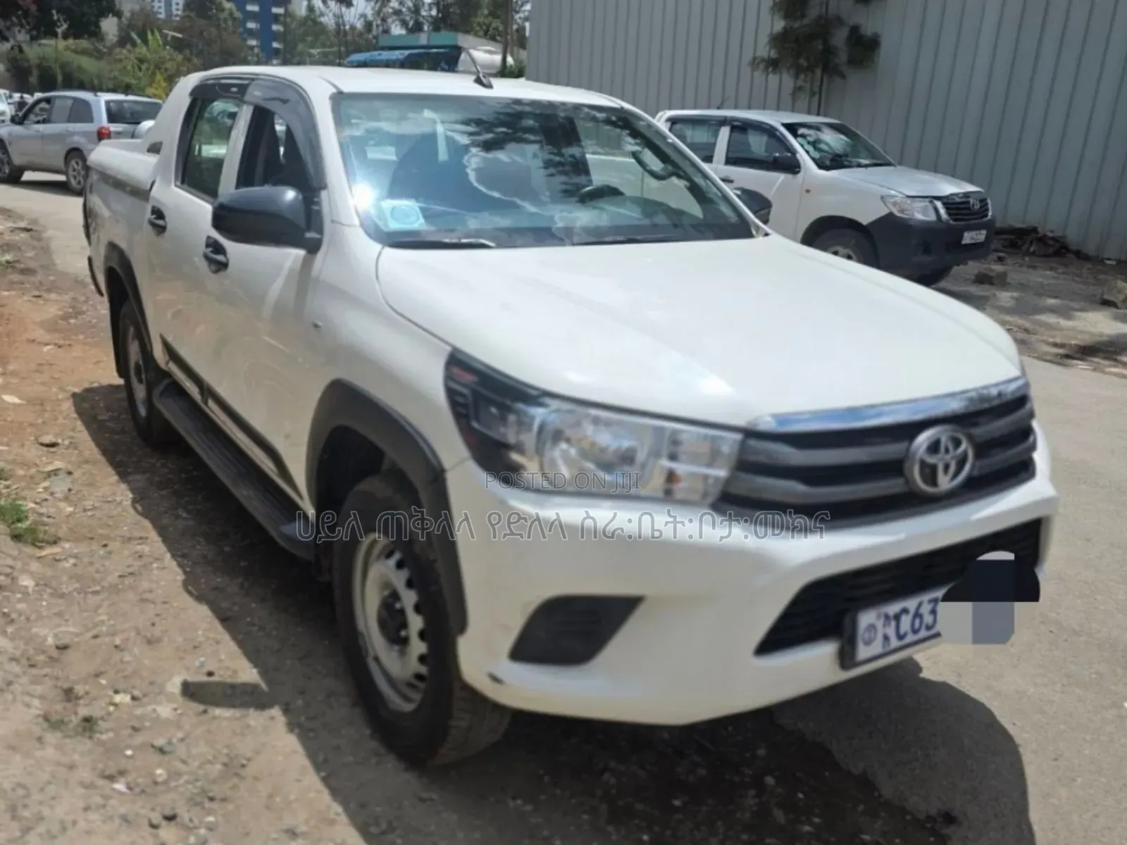 Toyota Hilux 2022 White