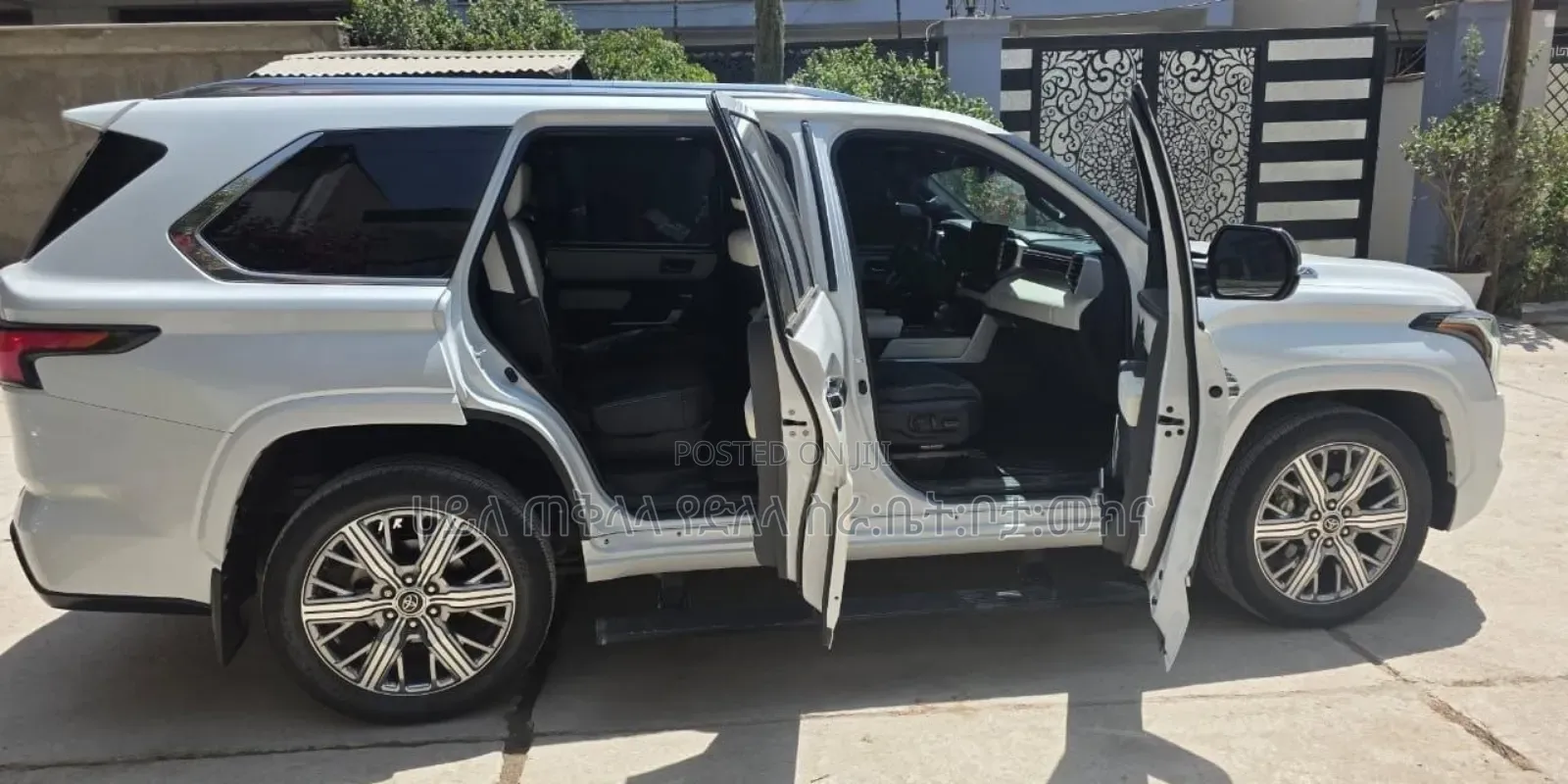 Toyota Sequoia 2024 White