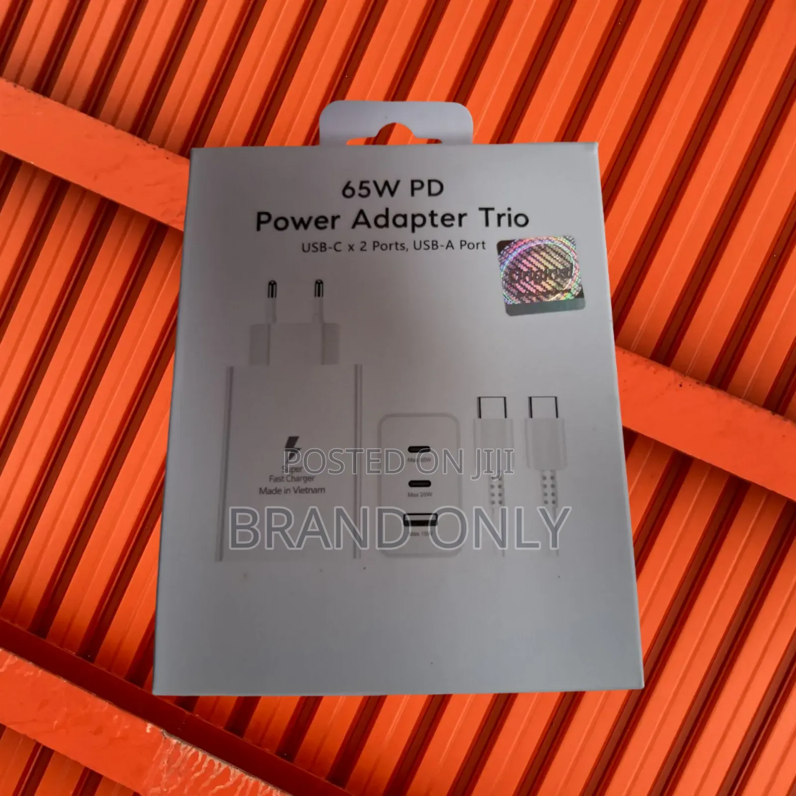 Universal 65w Trio Charger: Usb-C Usb-a Ports