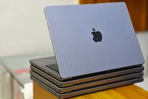 New Laptop Apple MacBook Pro M1 32GB Apple M1 Pro SSD 512GB