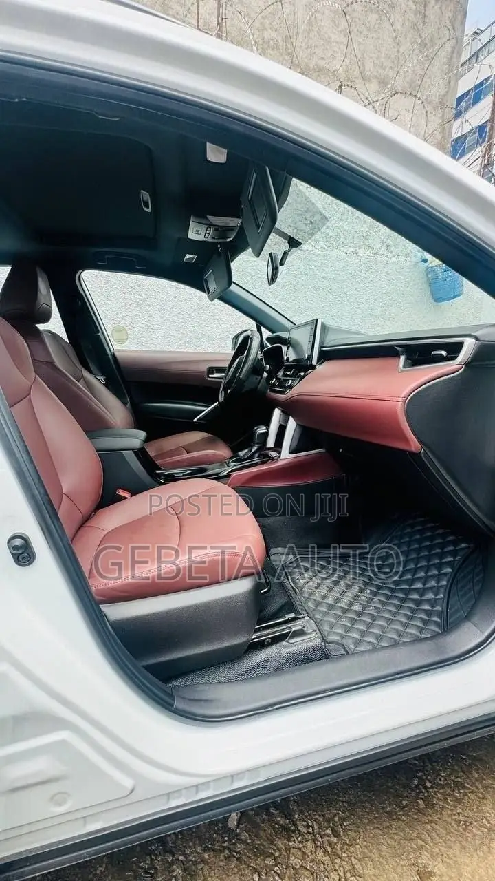 Toyota Corolla Cross Hybrid 2024