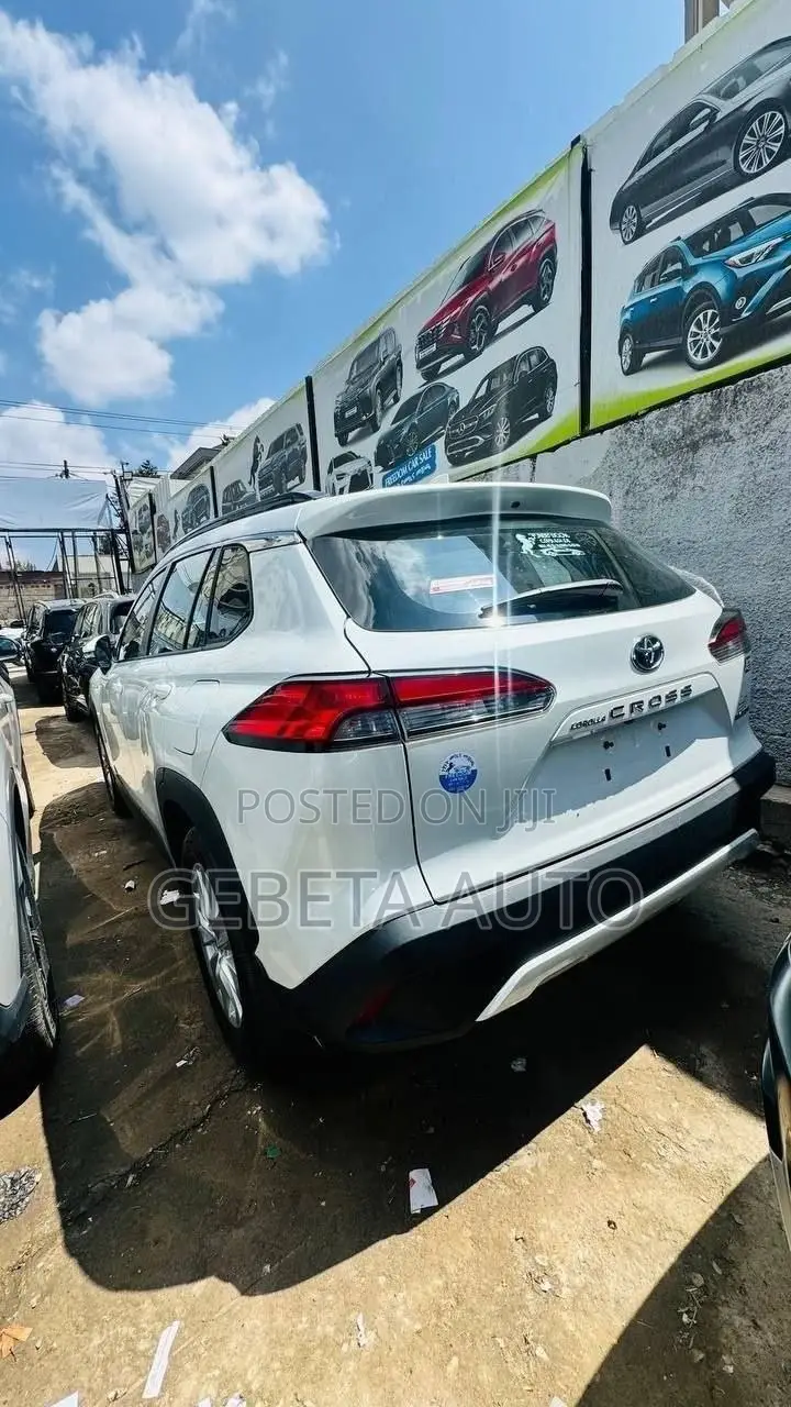 Toyota Corolla Cross Hybrid 2024
