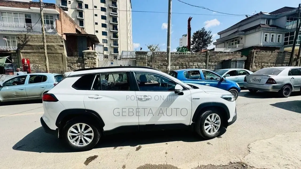 Toyota Corolla Cross Hybrid 2024