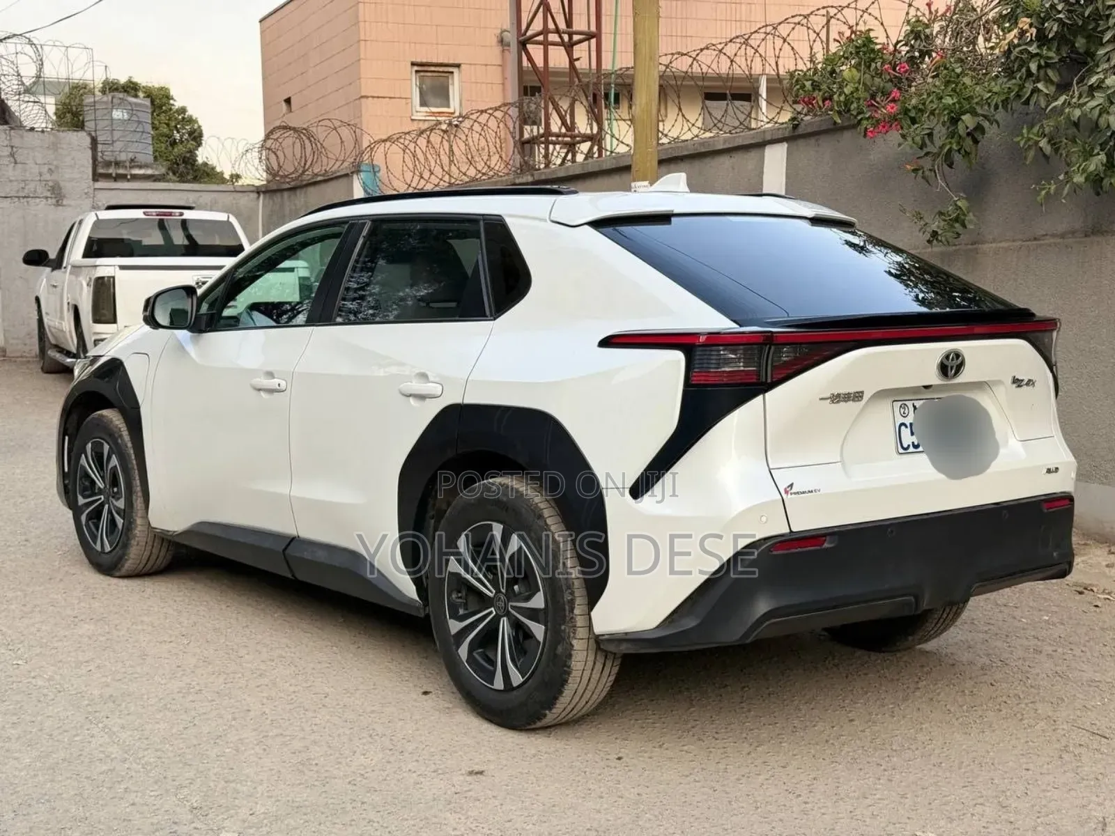 Toyota bZ4X 2022 Off white
