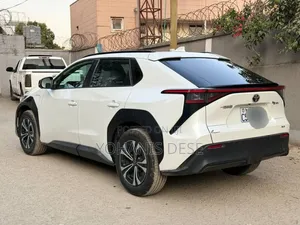 Toyota bZ4X 2022 Off white