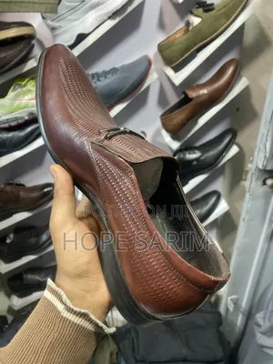 Men's Brown Textured Leather Loafers