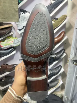 Men's Brown Textured Leather Loafers