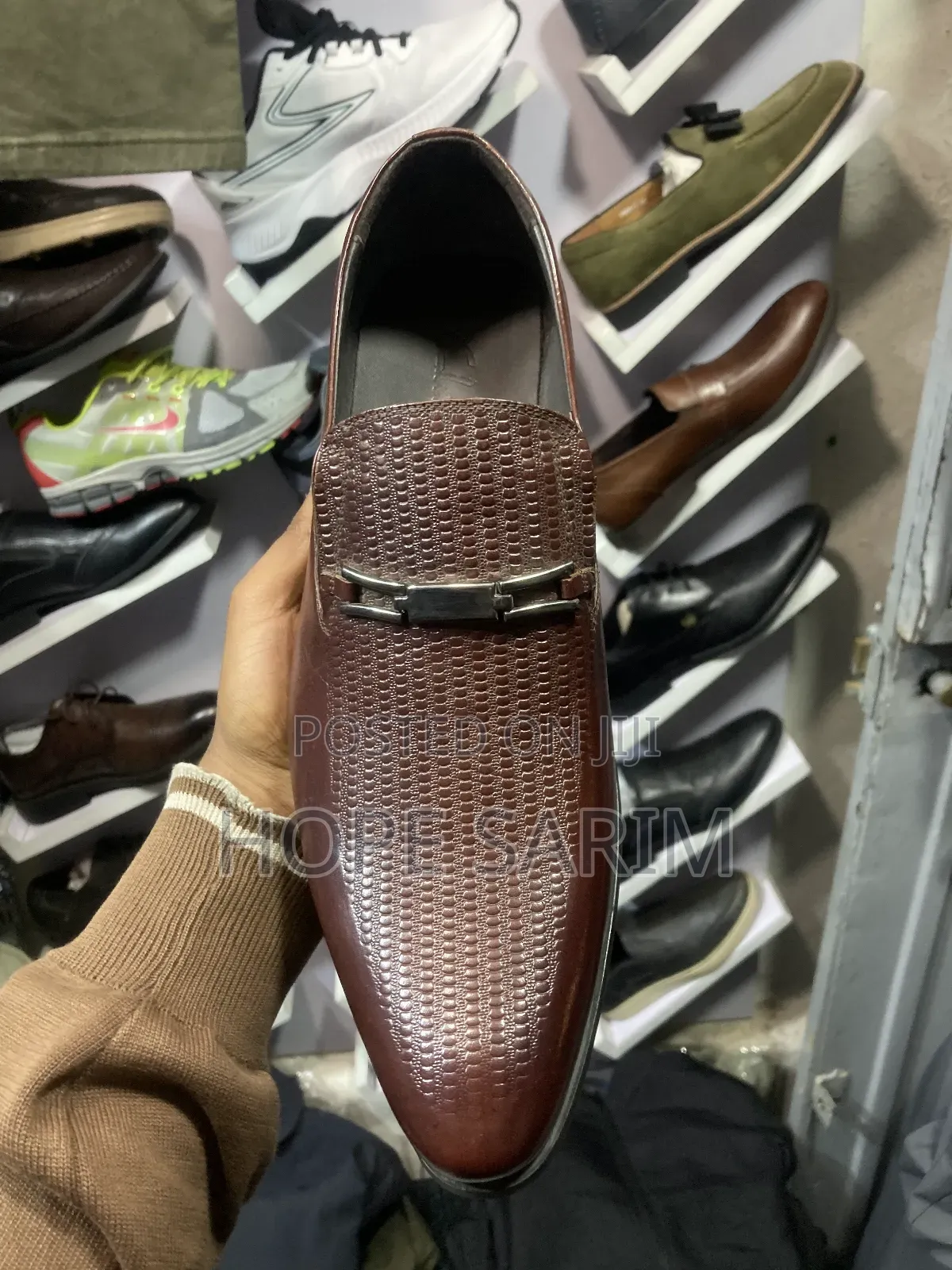 Men's Brown Textured Leather Loafers