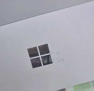 New Laptop Microsoft Surface Pro 4 8GB Intel Core i5 SSD 256GB