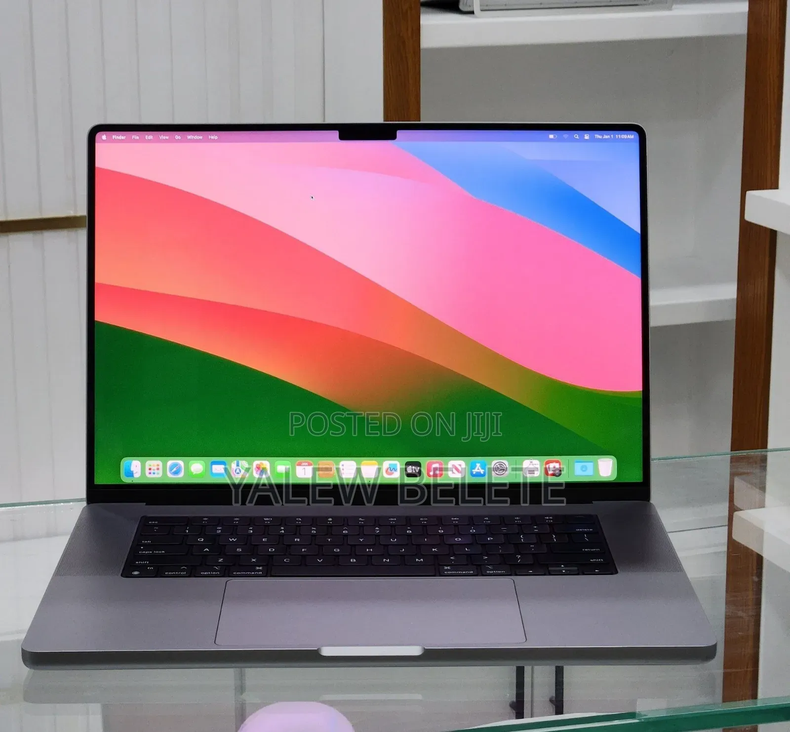 New Laptop Apple MacBook Pro 2021 M1 32GB Apple M1 SSD 512GB