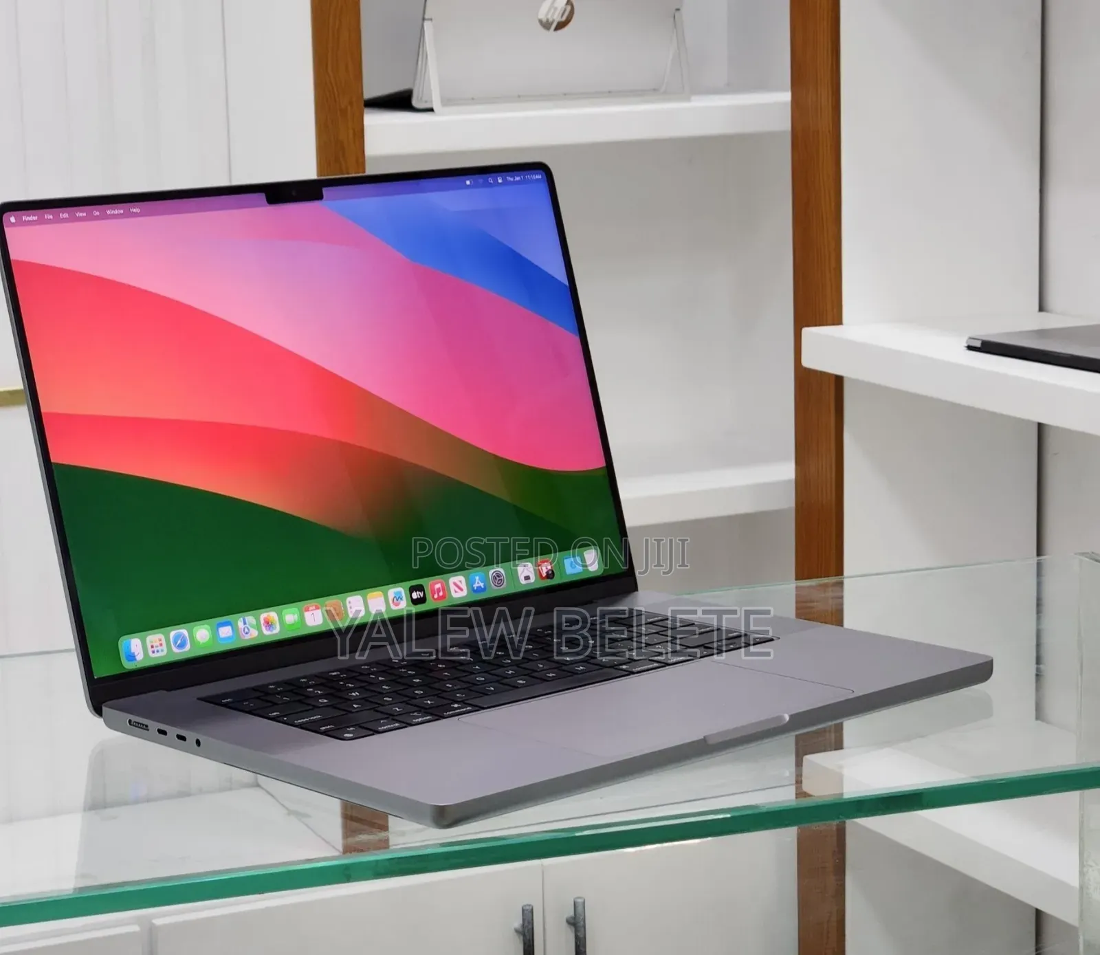 New Laptop Apple MacBook Pro 2021 M1 32GB Apple M1 SSD 512GB