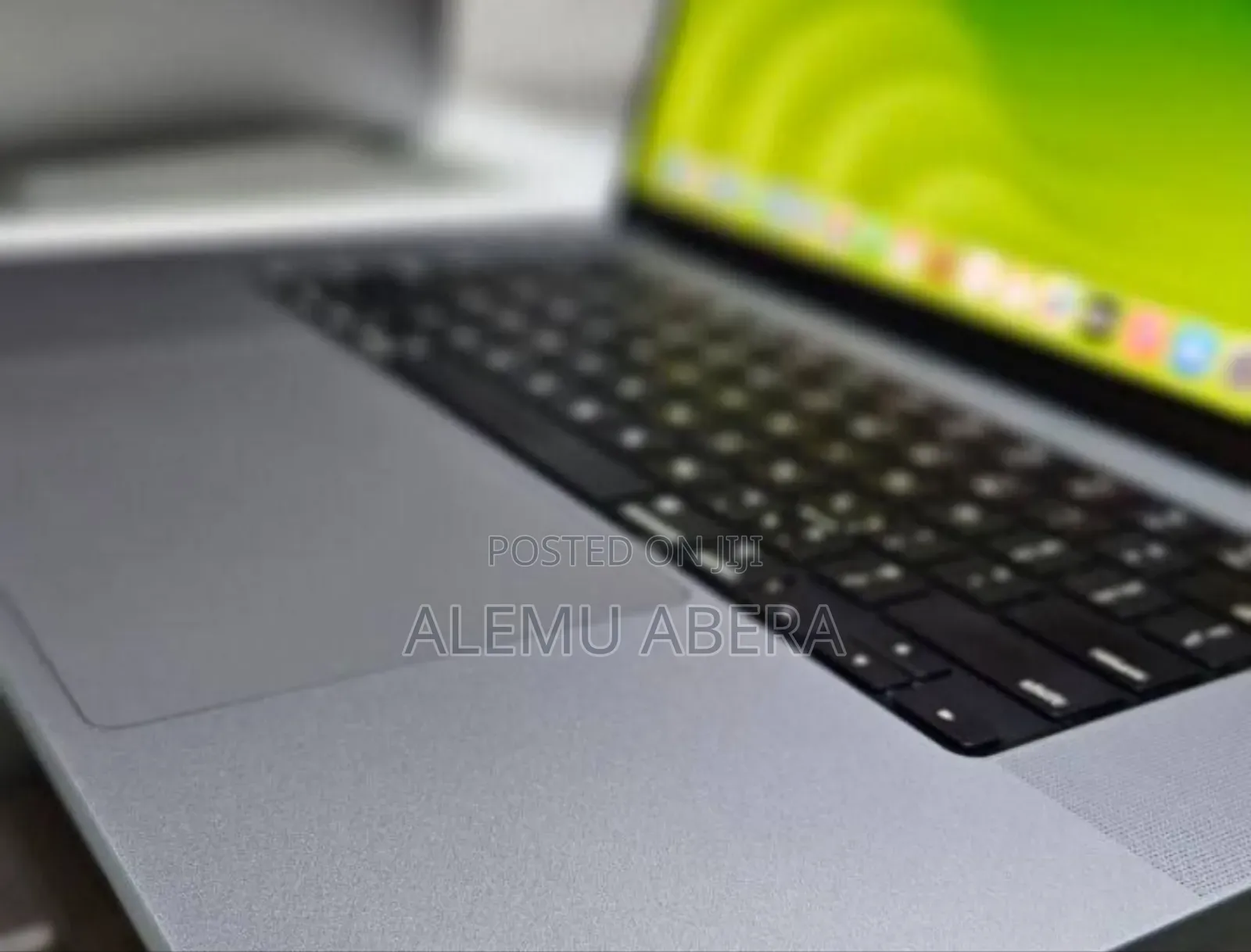 New Laptop Apple MacBook Pro M1 32GB Apple M1 Pro SSD 1T