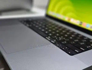 New Laptop Apple MacBook Pro M1 32GB Apple M1 Pro SSD 1T