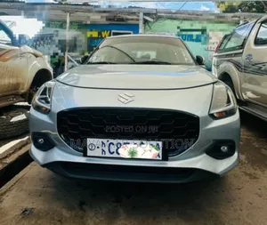 Suzuki Swift 2025 Silver