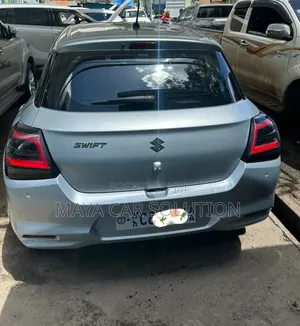 Suzuki Swift 2025 Silver
