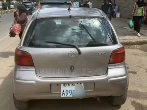 Toyota Yaris 2004 Silver