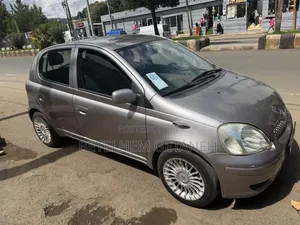 Toyota Yaris 2004 Silver