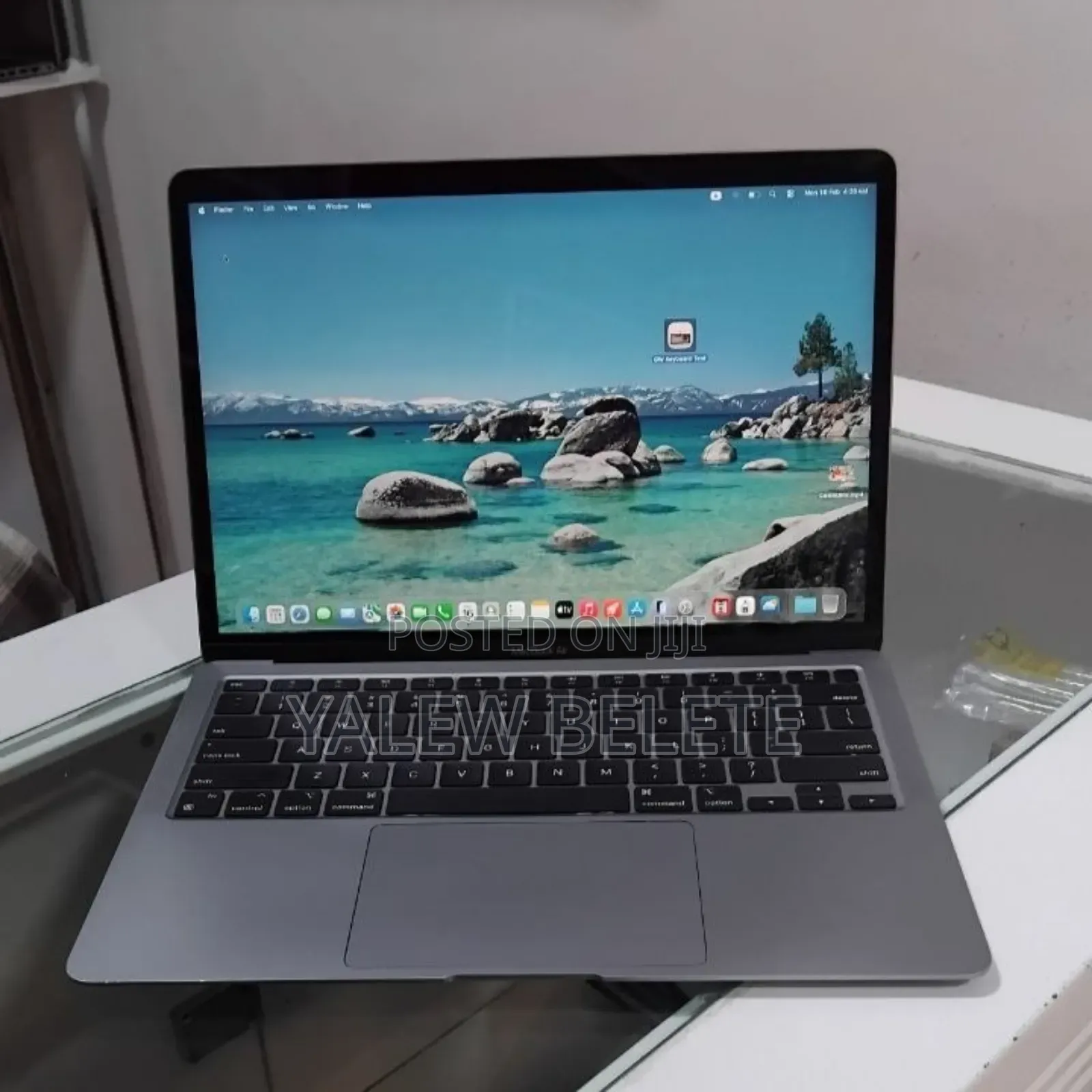 New Laptop Apple MacBook Air 2020 M1 8GB Apple M1 SSD 256GB