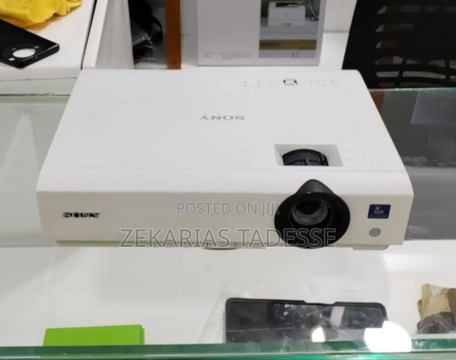 Projector Sony VPL-Dx100