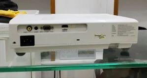 Projector Sony VPL-Dx100
