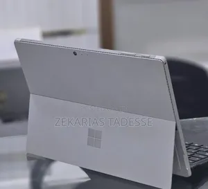 New Laptop Microsoft Surface Pro 4 8GB Intel Core i5 SSD 256GB