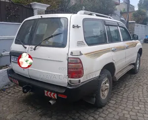 Toyota Land Cruiser 2003 White