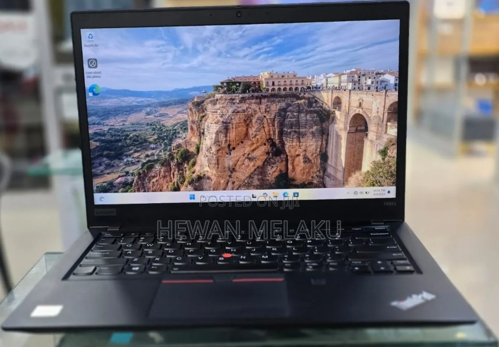 New Laptop Lenovo ThinkPad t495s 16GB AMD Ryzen 7 SSD 512GB