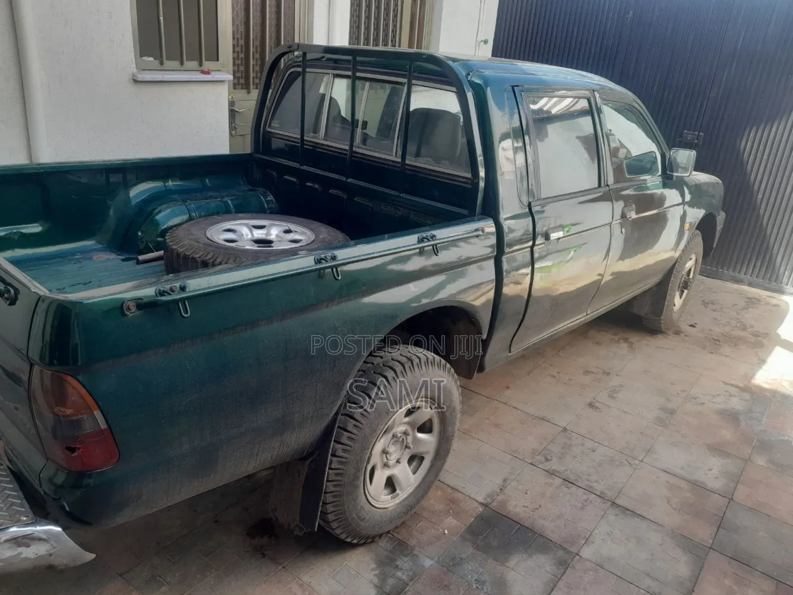 Mitsubishi L200 Club Cab 2.4 4WD 2001 Green