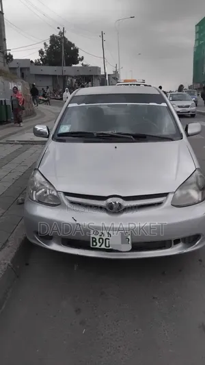 Toyota Platz 2005 Silver