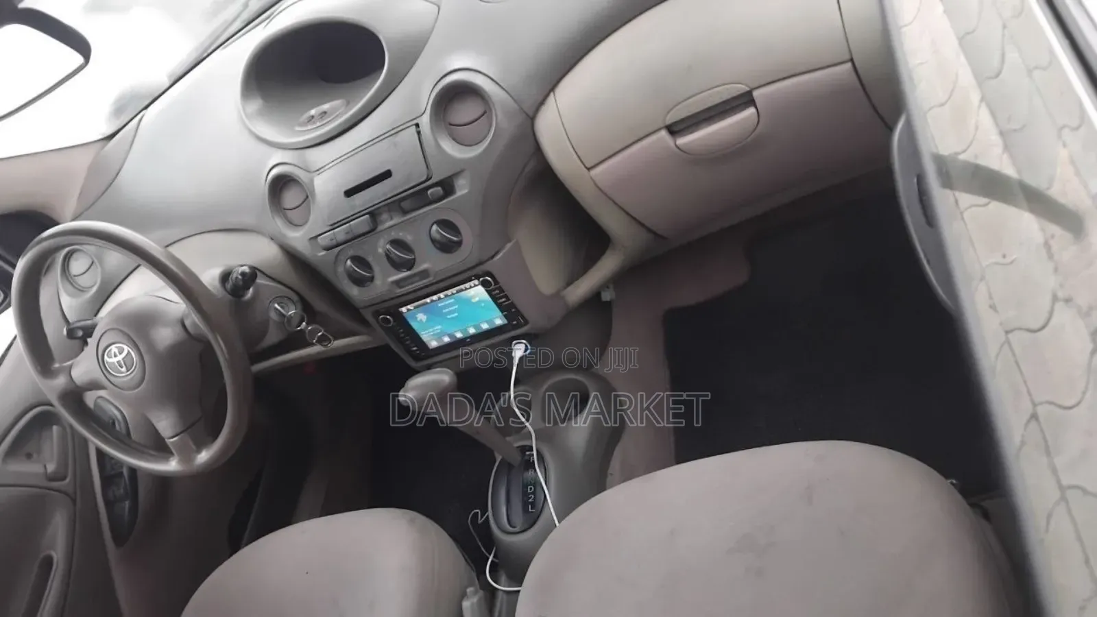 Toyota Platz 2005 Silver