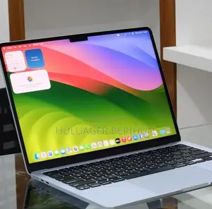 New Laptop Apple MacBook Air 2024 M3 13-inch 16GB Apple M4 SSD 256GB