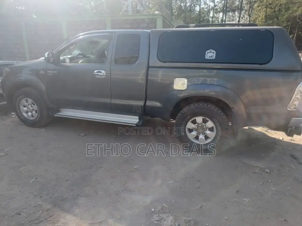 Toyota Hilux 2008 Black