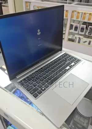 New Laptop Asus Vivobook E200HA 8GB Intel Core i3 SSD 256GB