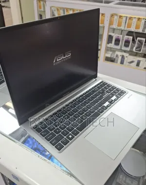 New Laptop Asus Vivobook E200HA 8GB Intel Core i3 SSD 256GB
