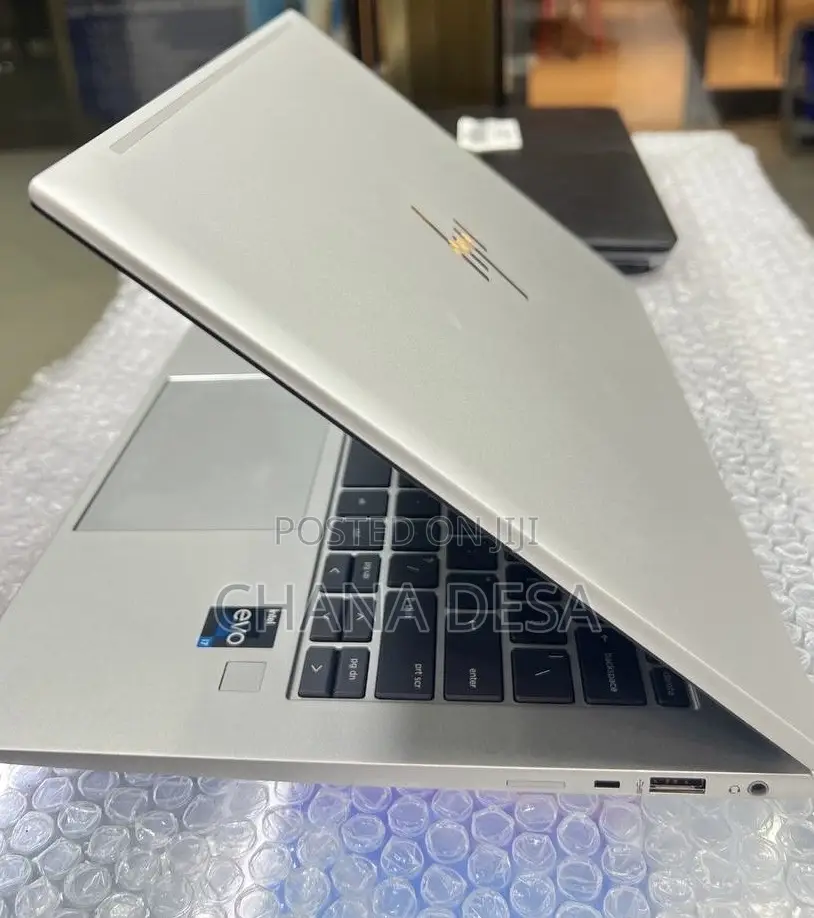 New Laptop HP EliteBook 840 G9 16GB Intel Core i7 SSD 512GB