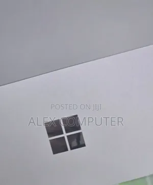 New Laptop Microsoft Surface Pro 4 8GB Intel Core i5 SSD 256GB