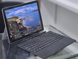New Laptop Microsoft Surface Pro 4 8GB Intel Core i5 SSD 256GB