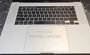 New Laptop Apple MacBook Pro 2019 16GB Intel Core i7 SSD 512GB