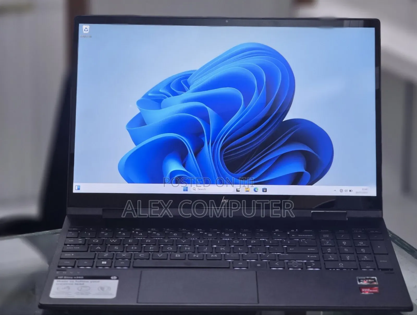 New Laptop HP Envy x360 16GB AMD Ryzen 7 SSD 512GB