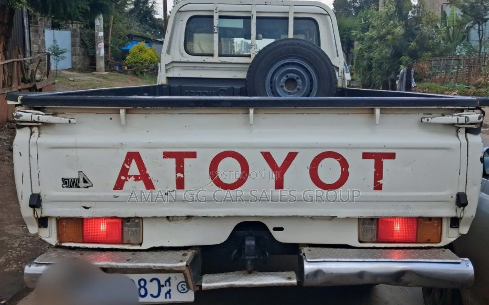 Toyota Land Cruiser 2010 White