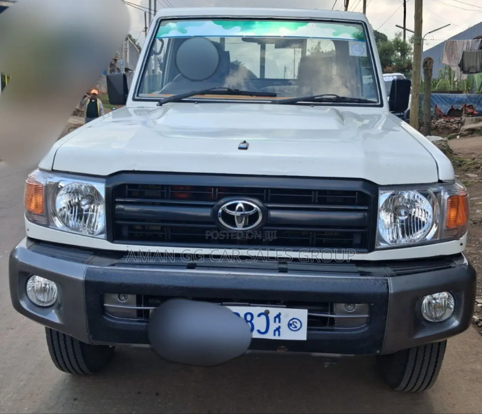 Toyota Land Cruiser 2010 White